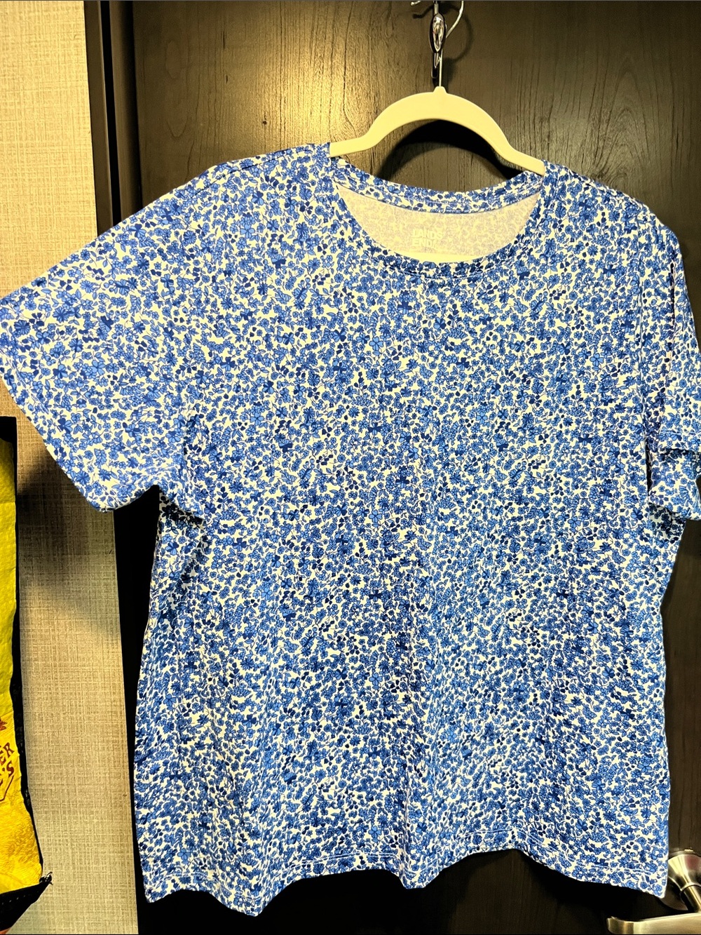 Lands' End cornflower Periwinkle Blue & White Floral Crewneck Tee XL like new